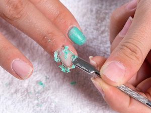 Cómo remover la laca para uñas de forma segura y sin dañar las uñas